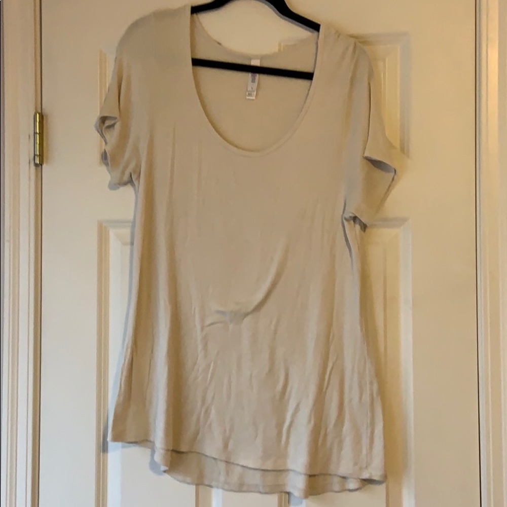 LuLaRoe classic T. - cream ribbed . Size L